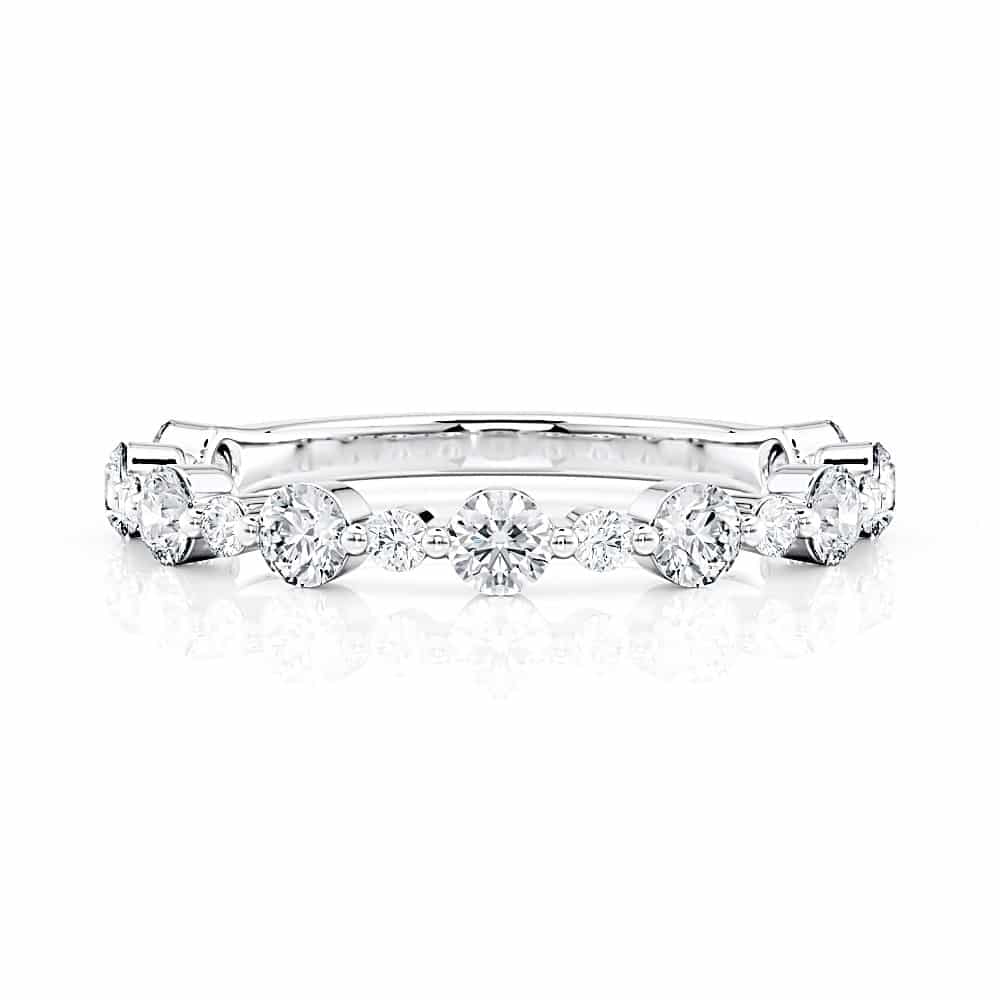 18k White Gold Alternating Big Small Diamond Wedding Band